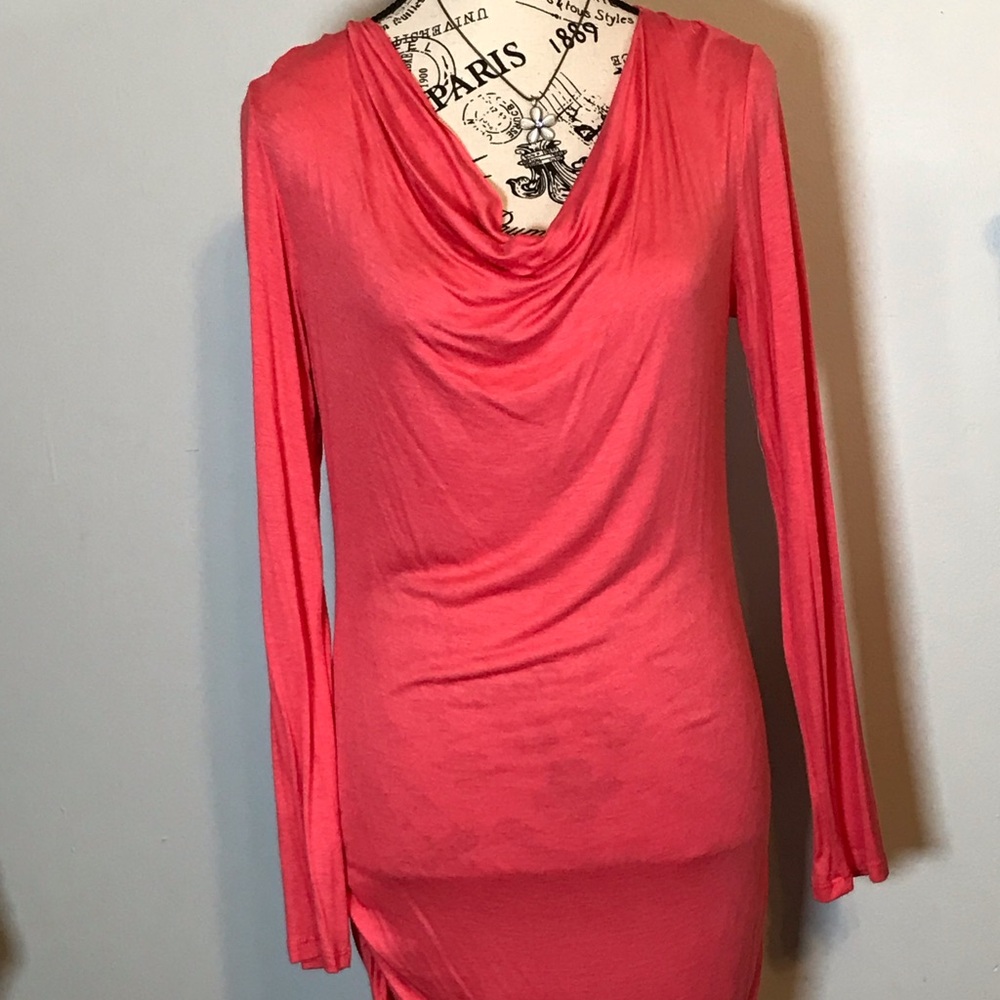 TIFFANY & GREY CORAL FITTED SLOUCH LONG SLEEVE LIGHTWEIGHT TOP SIZE MED